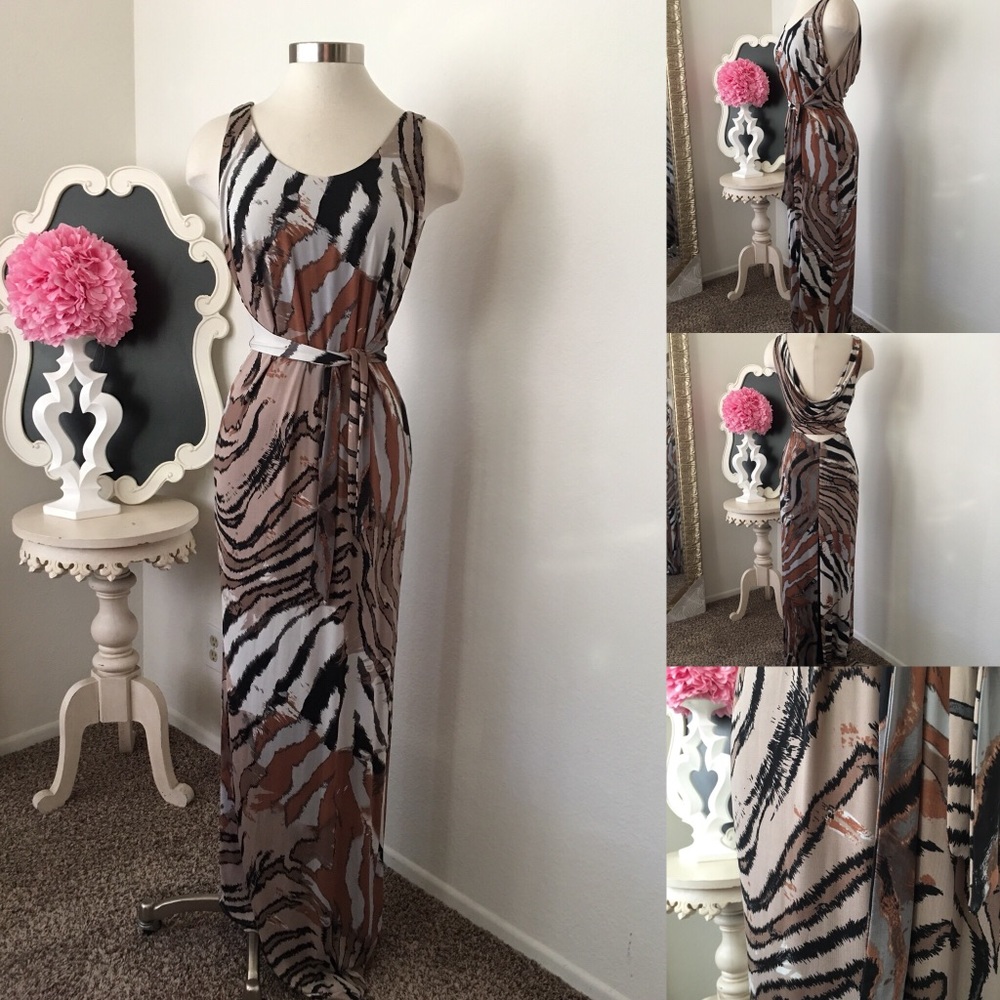 🌺 Marisa K
Beautiful Animal Print Dress